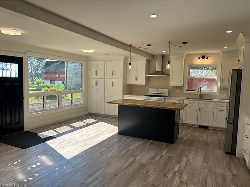 1888B Highway 3 E, Dunnville, ON - Indoor Photo Showing Kitchen