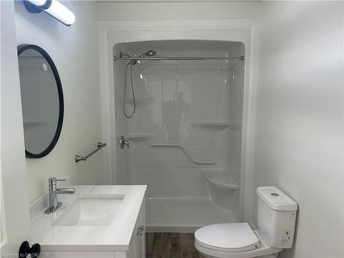 1888B Highway 3 E, Dunnville, ON - Indoor Photo Showing Bathroom