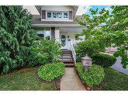 110 Livingston Avenue  Grimsby, ON L3M 1L6