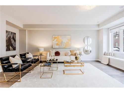 12 Rapids Lane, Hamilton, ON - Indoor Photo Showing Living Room