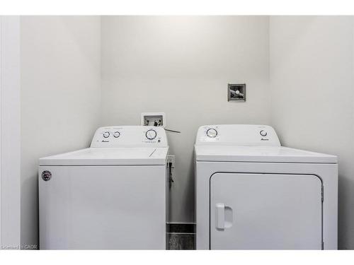 12 Rapids Lane, Hamilton, ON - Indoor Photo Showing Laundry Room