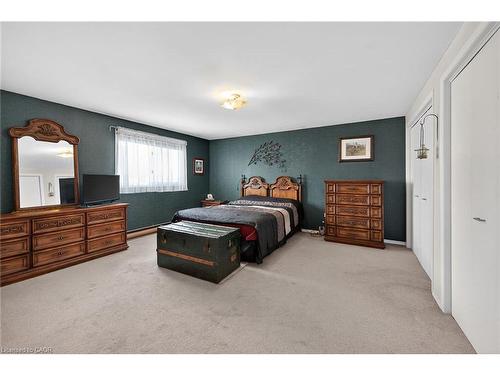 356 Cranbrook Drive, Hamilton, ON - Indoor Photo Showing Bedroom