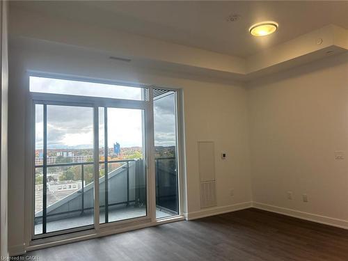 2705-25 Wellington Street S, Kitchener, ON - Indoor Photo Showing Other Room