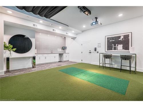 1010-1880 Gordon Street, Guelph, ON - Indoor Photo Showing Other Room