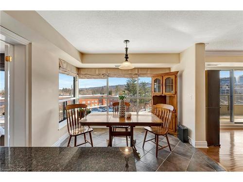 506-1770 Main Street W, Hamilton, ON - Indoor Photo Showing Dining Room