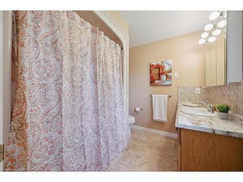 5044 Whitelaw Road, Guelph/Eramosa, ON - Indoor Photo Showing Bathroom