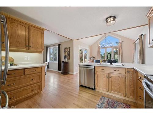 5044 Whitelaw Road, Guelph/Eramosa, ON - Indoor Photo Showing Kitchen With Double Sink