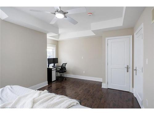 125 Paliser Court, Oakville, ON - Indoor Photo Showing Bedroom