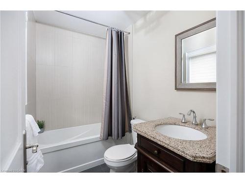 125 Paliser Court, Oakville, ON - Indoor Photo Showing Bathroom
