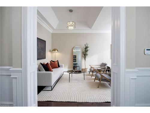 125 Paliser Court, Oakville, ON - Indoor Photo Showing Other Room