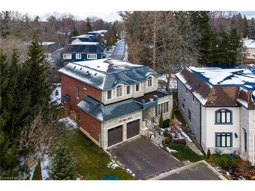 125 Paliser Court, Oakville, ON - Outdoor