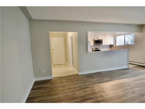 304-122 Sixth Avenue, Kitchener, ON - Indoor Photo Showing Other Room