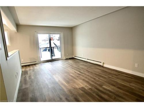 304-122 Sixth Avenue, Kitchener, ON - Indoor Photo Showing Other Room