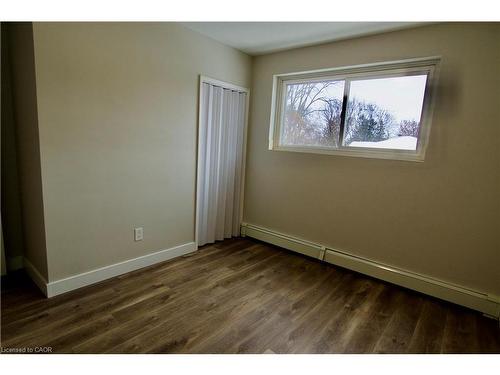 304-122 Sixth Avenue, Kitchener, ON - Indoor Photo Showing Other Room