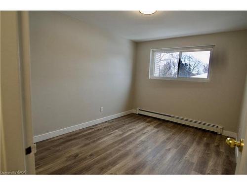304-122 Sixth Avenue, Kitchener, ON - Indoor Photo Showing Other Room