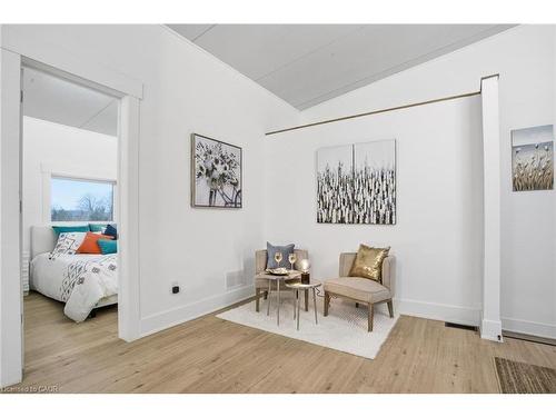 34 Indiana Road W, Hagersville, ON - Indoor