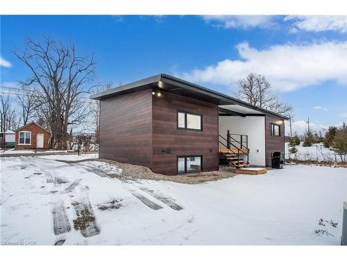 34 Indiana Road W, Hagersville, ON - Outdoor