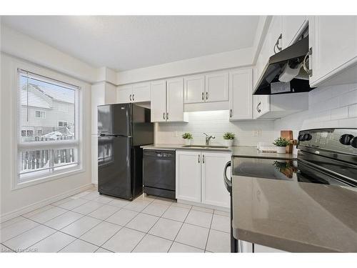 268 Parkvale Drive, Kitchener, ON - Indoor Photo Showing Kitchen