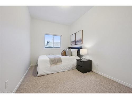 268 Parkvale Drive, Kitchener, ON - Indoor Photo Showing Bedroom