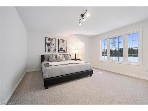 268 Parkvale Drive, Kitchener, ON - Indoor Photo Showing Bedroom