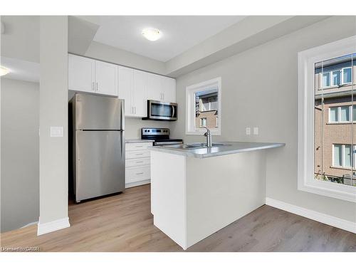 5-19 Picardy Drive, Hamilton, ON - Indoor Photo Showing Kitchen