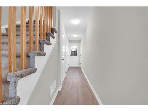 5-19 Picardy Drive, Hamilton, ON - Indoor Photo Showing Other Room