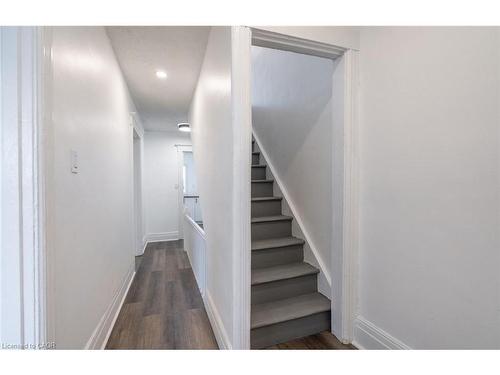 2-198 Sherman Avenue N, Hamilton, ON - Indoor Photo Showing Other Room