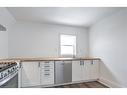 2-198 Sherman Avenue N, Hamilton, ON  - Indoor Photo Showing Kitchen 