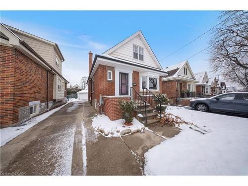 186 Huxley Avenue S, Hamilton, ON - Outdoor