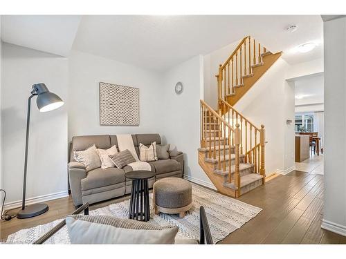 21-383 Dundas Street E, Waterdown, ON - Indoor Photo Showing Living Room