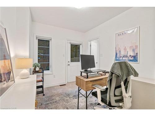 21-383 Dundas Street E, Waterdown, ON - Indoor Photo Showing Office