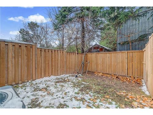 21-383 Dundas Street E, Waterdown, ON - Outdoor