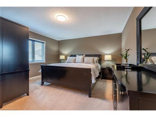 4670 Huffman Road, Burlington, ON - Indoor Photo Showing Bedroom