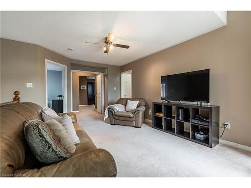 4670 Huffman Road, Burlington, ON - Indoor Photo Showing Living Room