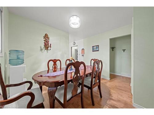 152 Kinzie Avenue, Kitchener, ON - Indoor Photo Showing Dining Room
