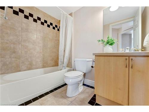 506-1770 Main Street W, Hamilton, ON - Indoor Photo Showing Bathroom