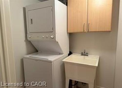 506-1770 Main Street W, Hamilton, ON - Indoor Photo Showing Laundry Room