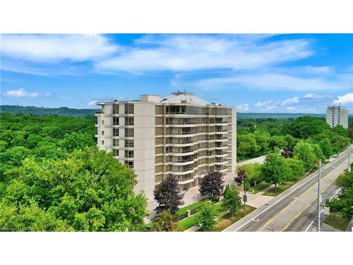 506-1770 Main Street W, Hamilton, ON - Outdoor