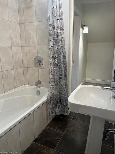 346 Hunter Street W, Hamilton, ON - Indoor Photo Showing Bathroom