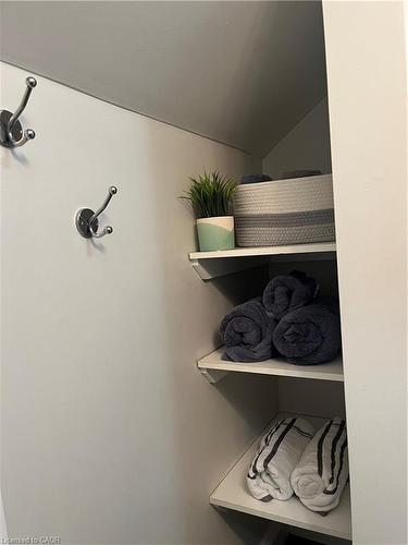 346 Hunter Street W, Hamilton, ON - Indoor