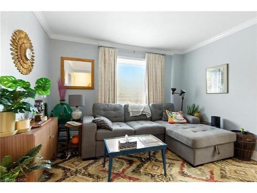 346 Hunter Street W, Hamilton, ON - Indoor Photo Showing Living Room