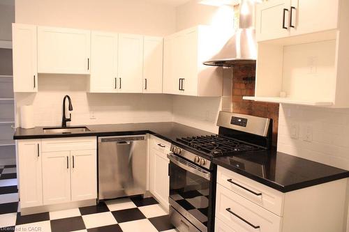102 Grant Avenue, Hamilton, ON - Indoor Photo Showing Kitchen With Upgraded Kitchen