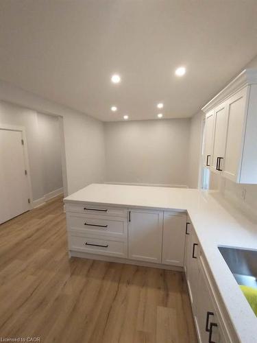 102 Grant Avenue, Hamilton, ON - Indoor