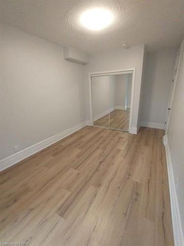 102 Grant Avenue, Hamilton, ON - Indoor Photo Showing Other Room