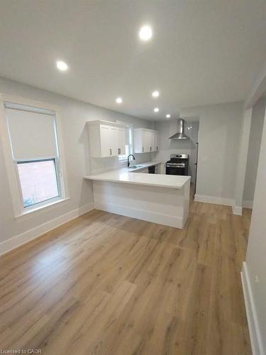 102 Grant Avenue, Hamilton, ON - Indoor Photo Showing Other Room