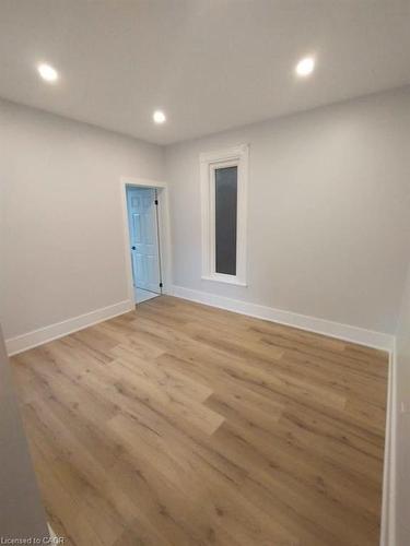 102 Grant Avenue, Hamilton, ON - Indoor Photo Showing Other Room