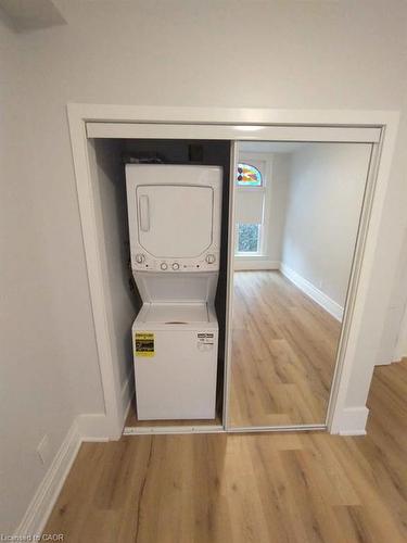 102 Grant Avenue, Hamilton, ON - Indoor Photo Showing Laundry Room