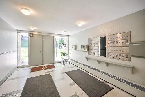 106-107 St. Josephs Drive, Hamilton, ON - Indoor Photo Showing Other Room