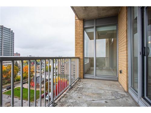 807-191 King Street S, Waterloo, ON - Outdoor With Exterior