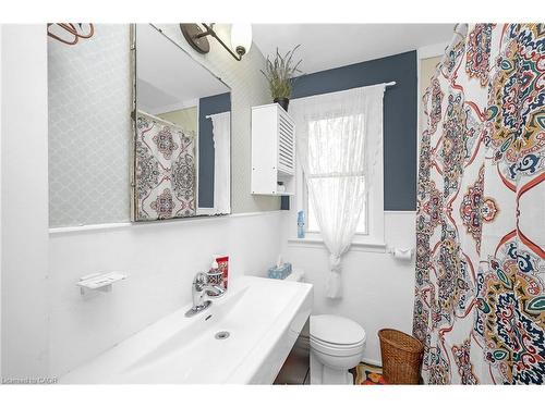 2323 56 Highway, Binbrook, ON - Indoor Photo Showing Bathroom